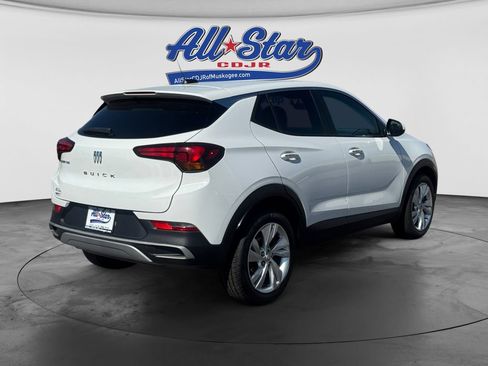 Used 2024 Buick Encore GX Preferred FWD image 5