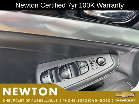 Used 2022 Nissan Maxima SV w/ Floor Mat Group FWD image 8