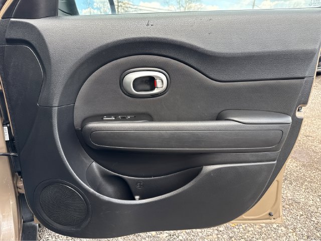 Used 2014 Kia Soul FWD image 22