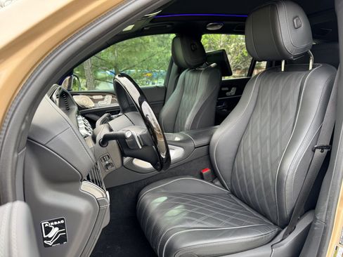 Used 2024 Mercedes-Benz Maybach GLS 600 4MATIC image 38