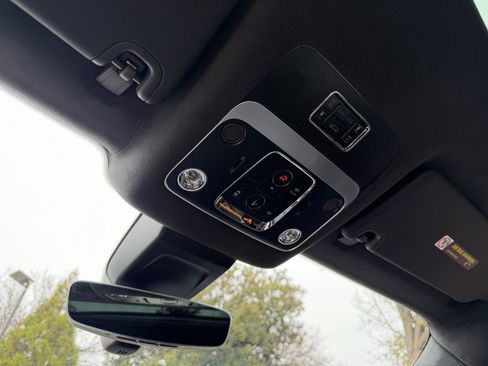 New 2026 Bentley Flying Spur Plug-In Hybrid image 32