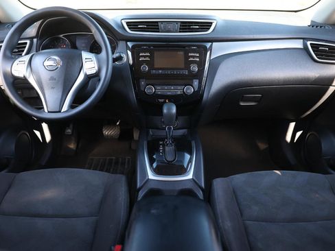 Used 2016 Nissan Rogue SV image 21