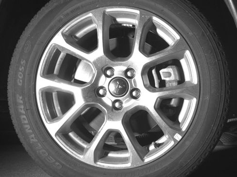 Used 2025 Jeep Compass Limited image 10