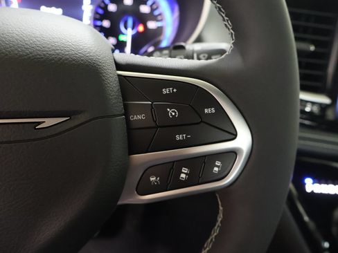 New 2027 Chrysler Pacifica Select AWD/4WD image 23
