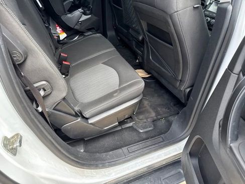 Used 2017 Chevrolet Traverse LT AWD/4WD image 11