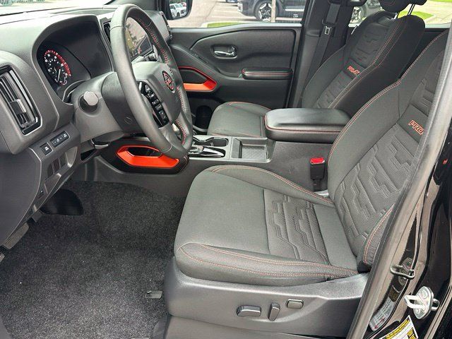 Used 2025 Nissan Frontier PRO-4X AWD/4WD image 33