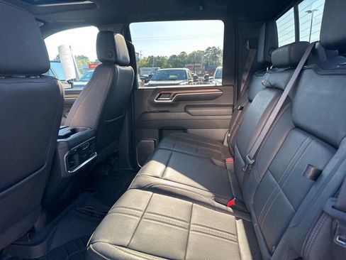 Used 2024 Chevrolet Silverado 2500 High Country w/ High Country Premium Package AWD/4WD image 31