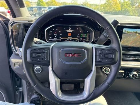 Used 2025 GMC Sierra 1500 SLT image 24