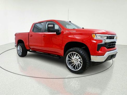 Used 2022 Chevrolet Silverado 1500 LT w/ Work Truck Package AWD/4WD image 1