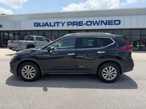 Used 2019 Nissan Rogue S w/ Special Edition Package FWD image 2