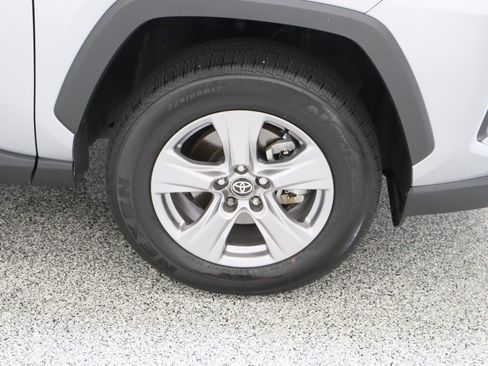 Used 2025 Toyota RAV4 XLE FWD image 5