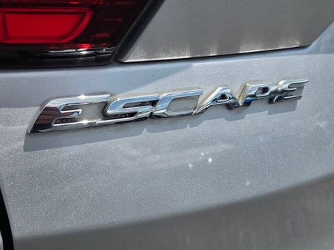 Used 2019 Ford Escape SE AWD/4WD image 14