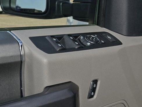 Used 2022 Ford F350 XLT w/ XLT Premium Package image 26