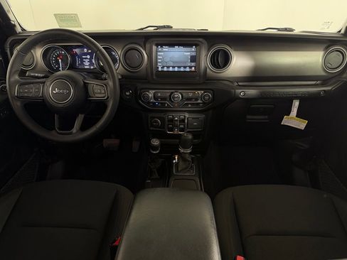 Used 2023 Jeep Wrangler Unlimited AWD/4WD image 12