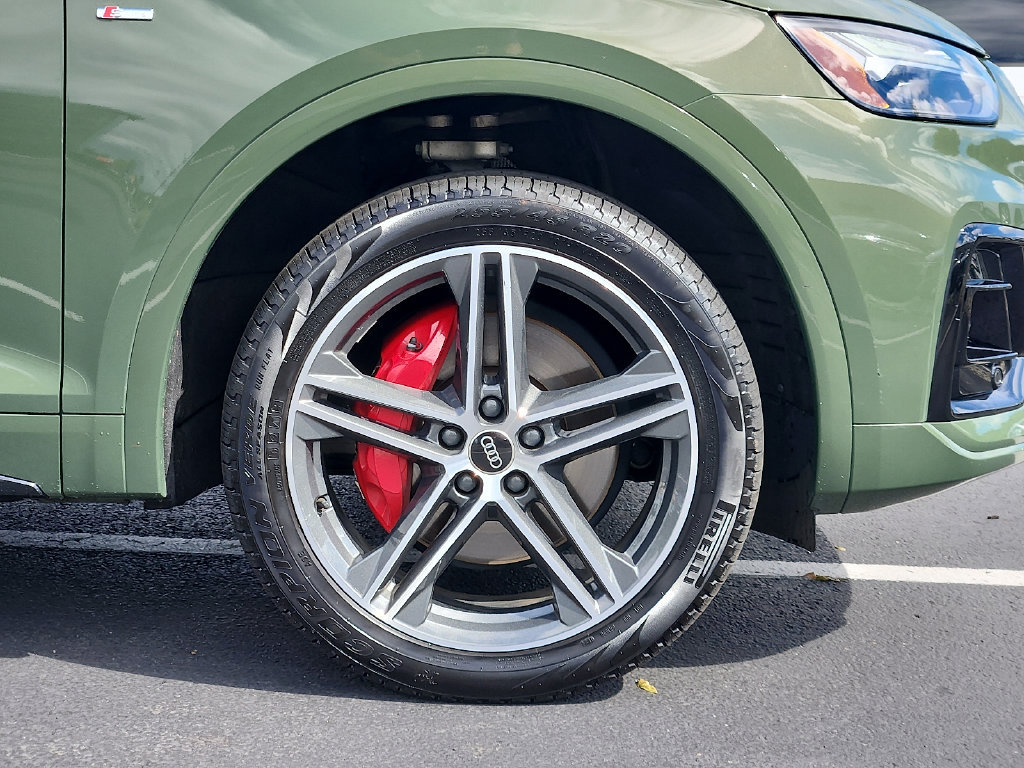 Certified 2024 Audi Q5 e Premium Plus w/ Premium Plus Package AWD/4WD image 14