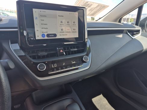 Used 2024 Toyota Corolla LE FWD image 11