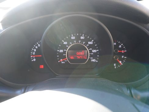 Used 2015 Kia Soul image 12