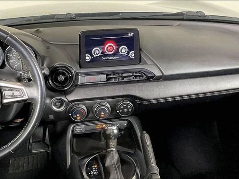 Used 2020 MAZDA MX-5 Miata RF Club RWD image 5