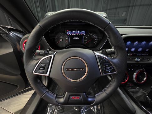 Used 2020 Chevrolet Camaro SS RWD image 23