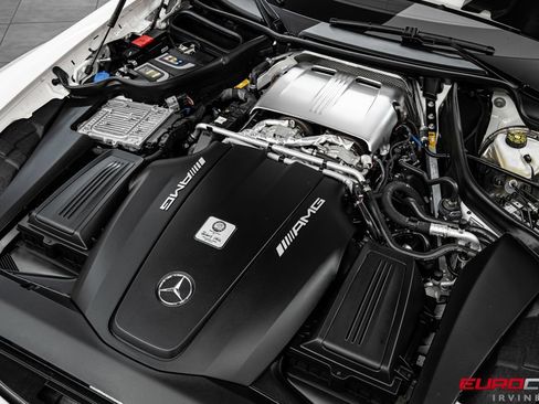 Used 2021 Mercedes-Benz AMG GT Roadster image 12