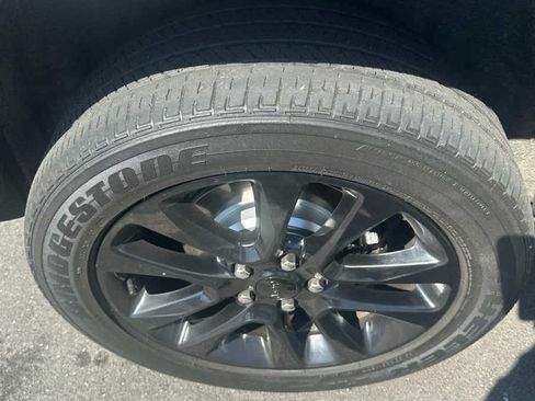 Used 2020 Jeep Grand Cherokee Altitude AWD/4WD image 9
