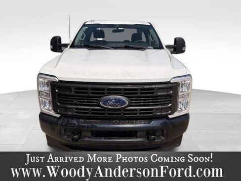 Used 2023 Ford F350 XL AWD/4WD image 3