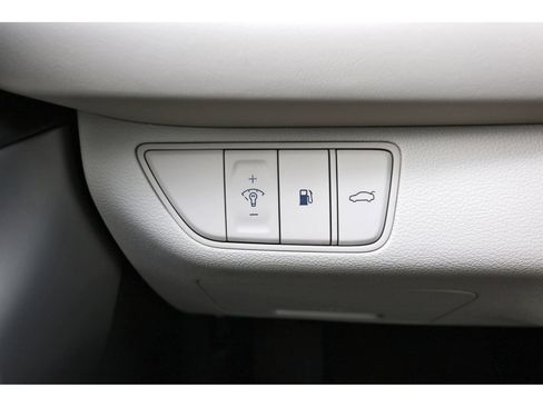 Used 2026 Genesis G70 2.5T RWD image 21