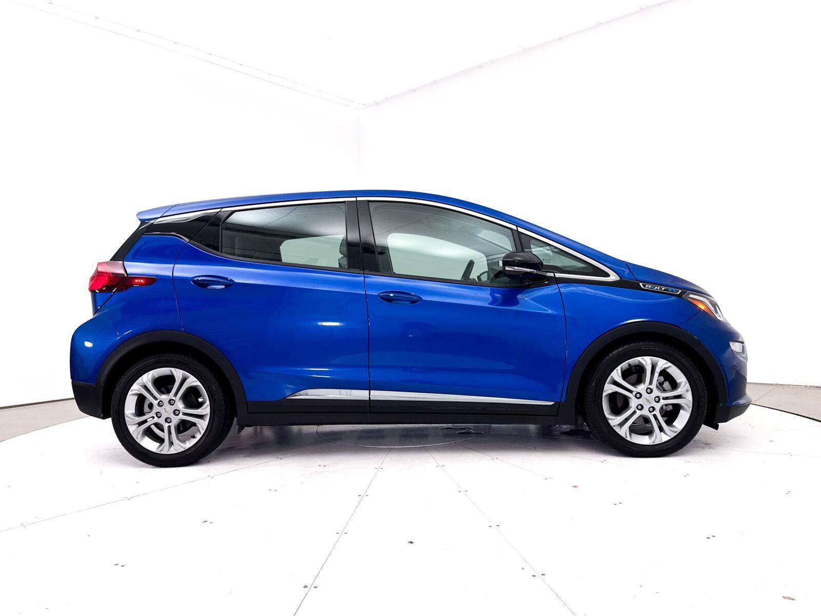 Used 2020 Chevrolet Bolt LT FWD image 34