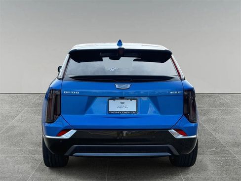 New 2026 Cadillac Optiq Luxury 2 image 10