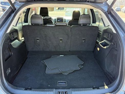 Used 2024 Ford Edge Titanium image 4