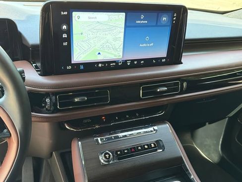 Used 2025 Lincoln Aviator Reserve w/ Jet Appearance Package RWD image 30