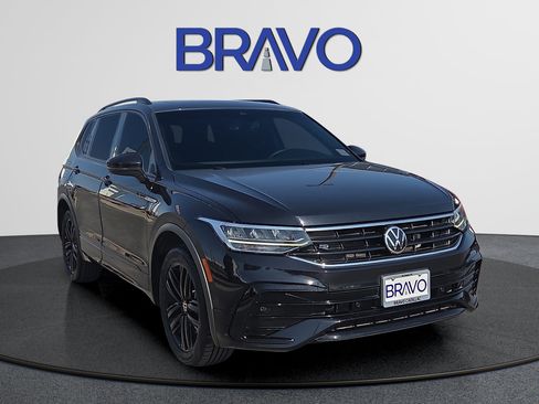 Used 2022 Volkswagen Tiguan SE R-Line AWD/4WD image 6