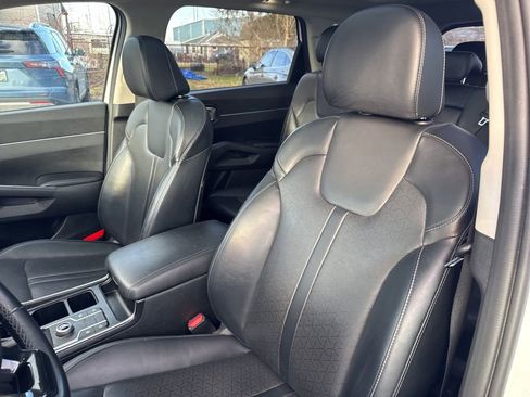 Used 2021 Kia Sorento S w/ Panoramic Sunroof Package image 13