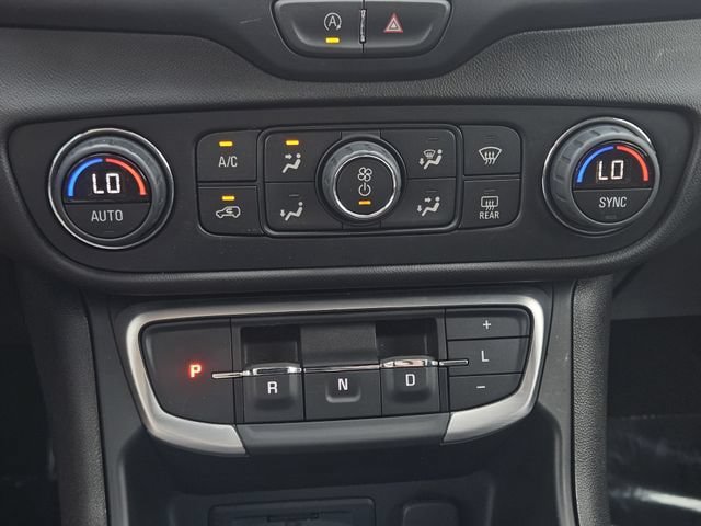 Used 2024 GMC Terrain SLE w/ Driver Convenience Package FWD image 19