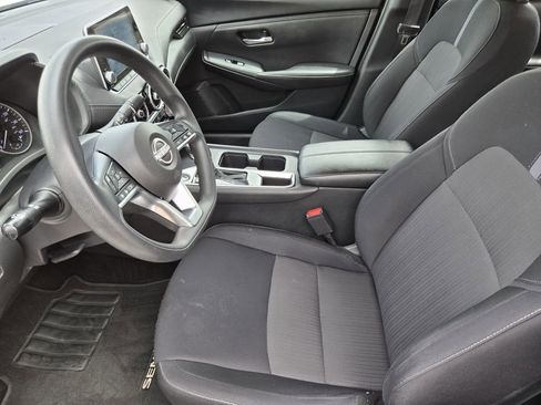Used 2024 Nissan Sentra SV FWD image 9