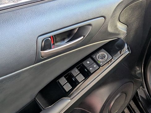 Used 2025 Lexus IS 300 F Sport RWD image 9
