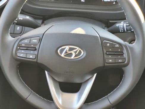 New 2025 Hyundai Venue SEL image 26