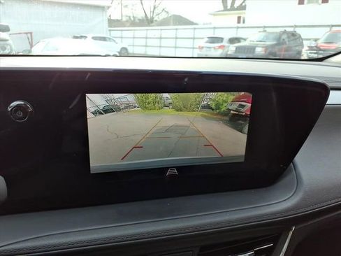 Used 2025 Buick Encore GX Preferred AWD/4WD image 26