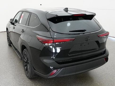 New 2026 Toyota Highlander XLE AWD/4WD image 9