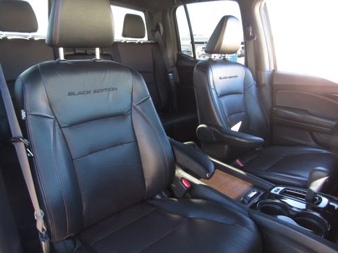 Certified 2017 Honda Ridgeline Black Edition image 12