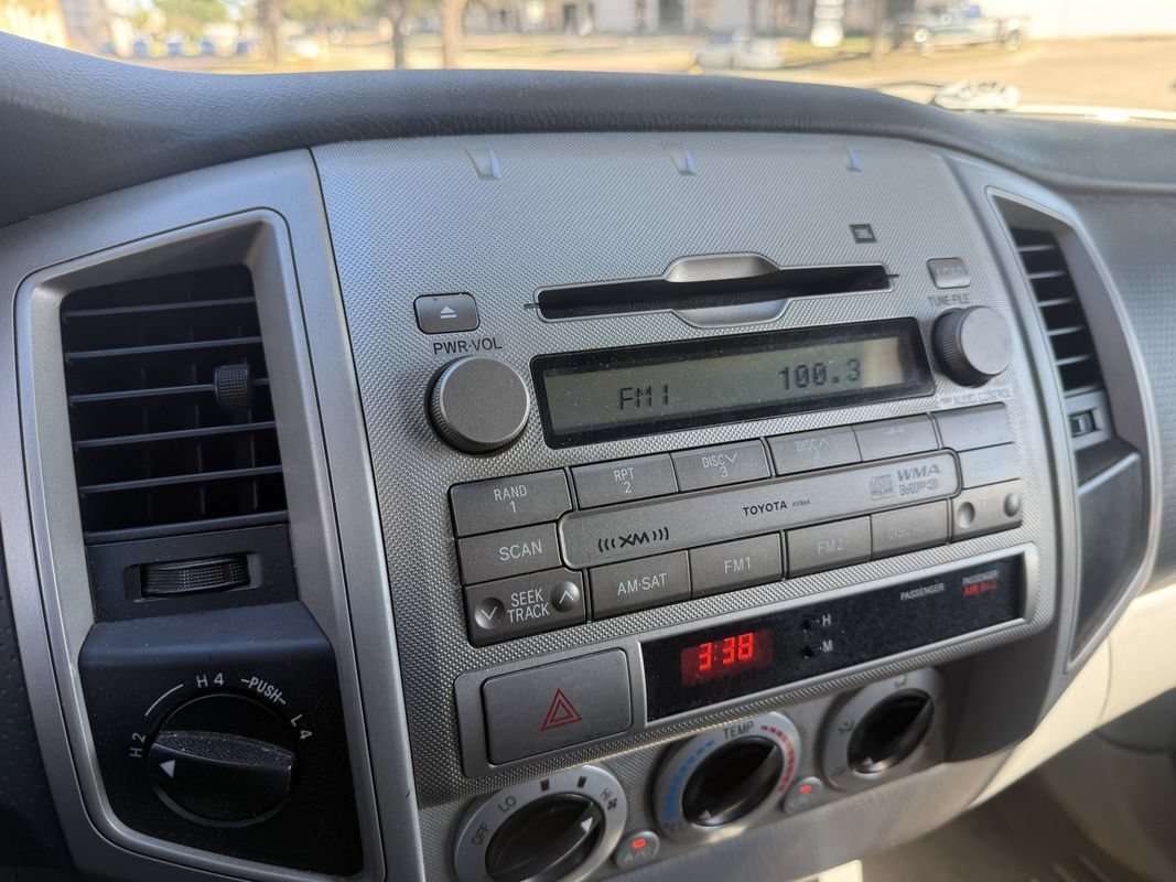 Used 2010 Toyota Tacoma 4x4 Double Cab image 11