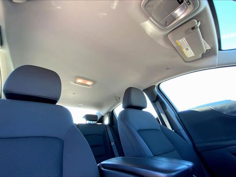 Used 2023 Chevrolet Malibu LT image 13