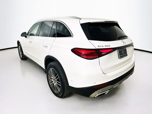 Used 2025 Mercedes-Benz GLC 300 4MATIC image 6