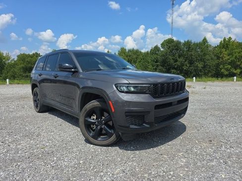 Used 2023 Jeep Grand Cherokee L Altitude AWD/4WD image 1