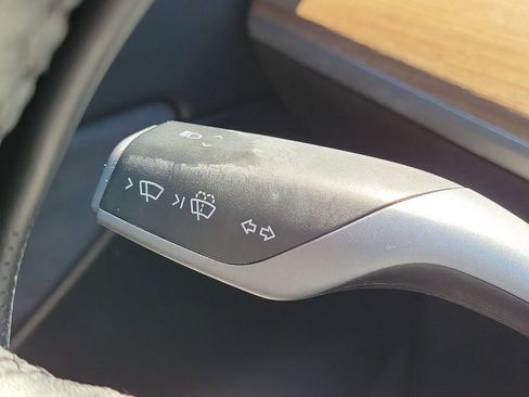 Used 2022 Tesla Model Y Performance image 26