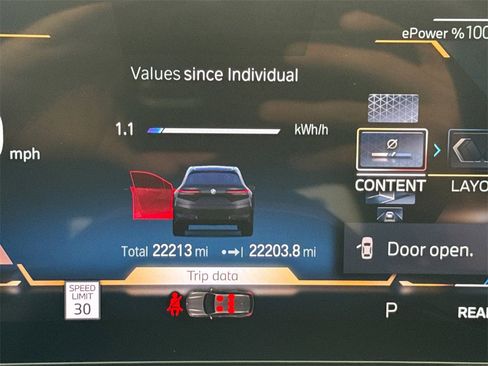 Used 2023 BMW iX xDrive50 w/ Premium Package image 29