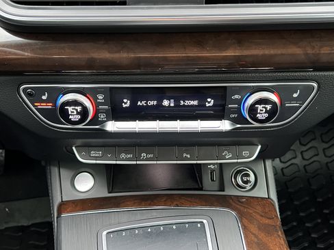 Used 2020 Audi Q5 2.0T Premium Plus w/ Premium Plus Package image 31