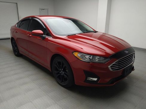 Used 2020 Ford Fusion SE w/ Equipment Group 151A FWD image 13