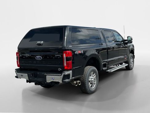 Used 2024 Ford F250 Lariat AWD/4WD image 3