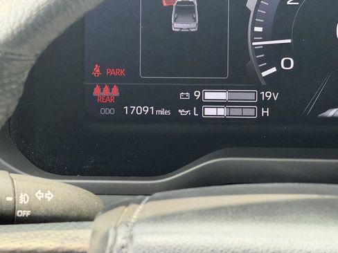 Certified 2025 Toyota Tundra Limited AWD/4WD image 14
